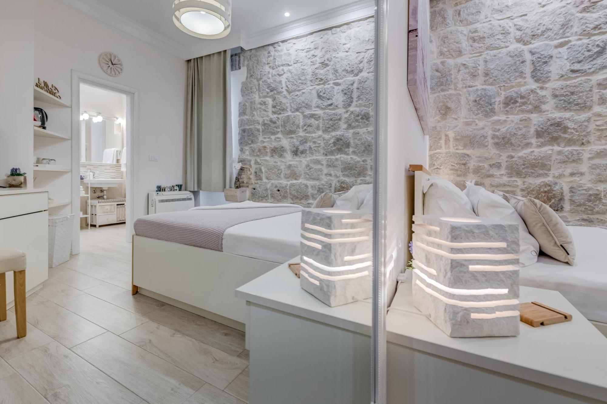 Victoria Luxury Rooms - Split Downtown Bagian luar foto