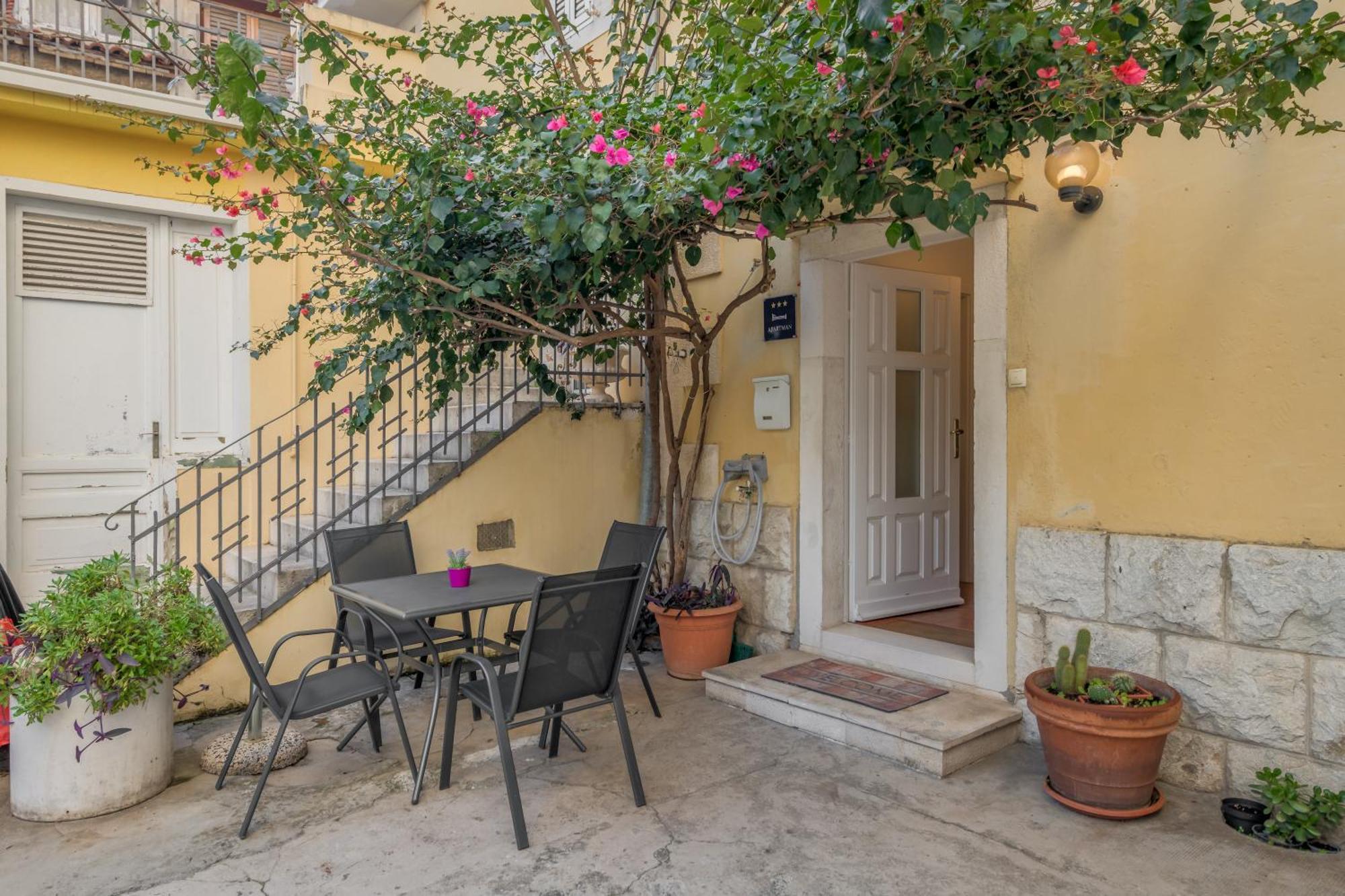 Victoria Luxury Rooms - Split Downtown Bagian luar foto